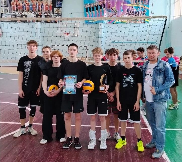 Памяти героя: в Зимовниках прошёл турнир по волейболу